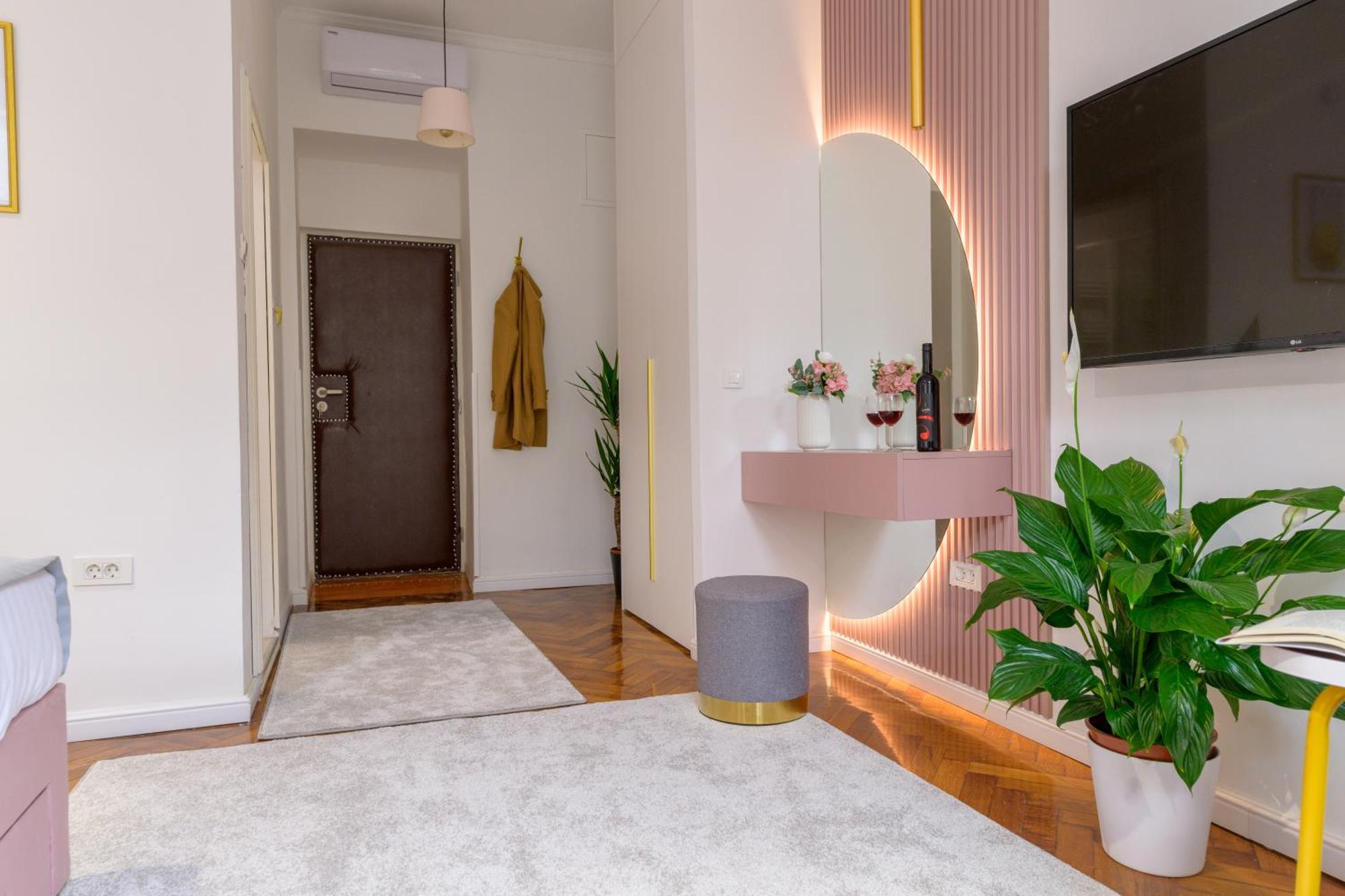Crown Apartments Загреб Екстериор снимка