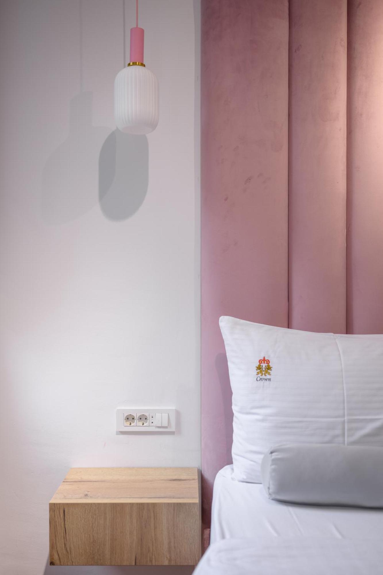 Crown Apartments Загреб Екстериор снимка